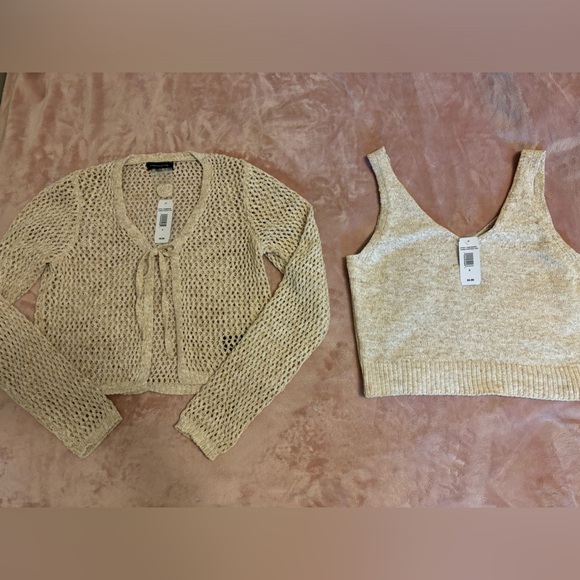 *NEW* Soft cropped set - Picture 1 of 6